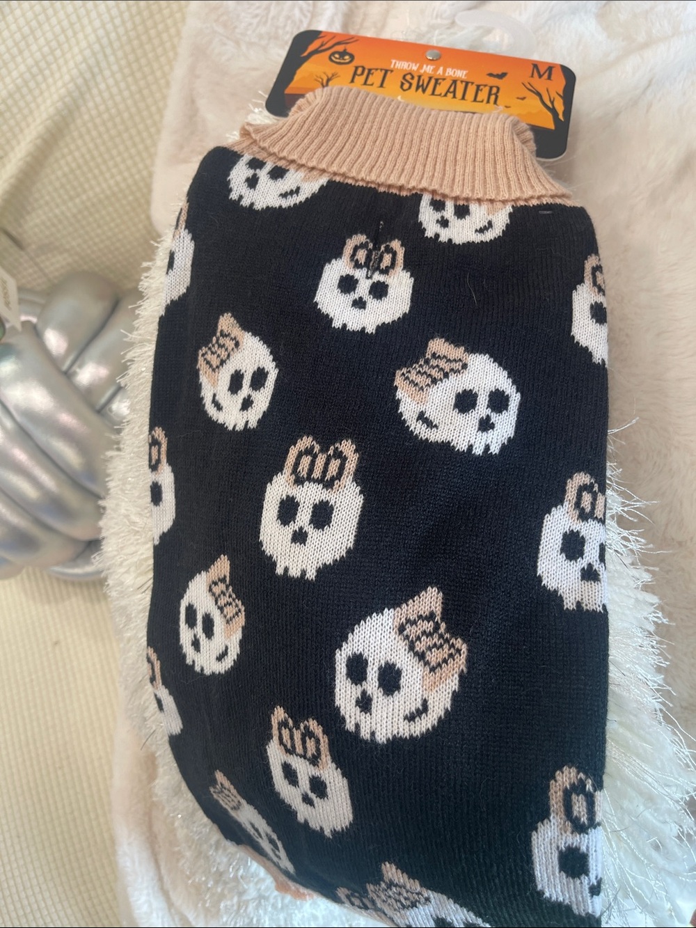 Pet sweater 💀💀 - Black Skull Knit with Tan Trim